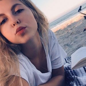 Meet your Posher, Kaya